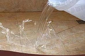 灯塔漏水维修 免砸砖防水材料该如何施工